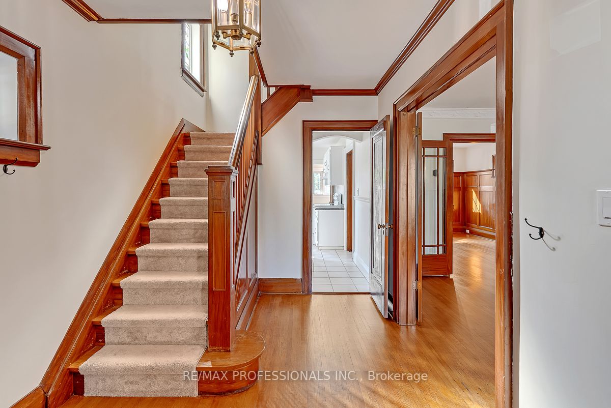 112 Clendenan Ave