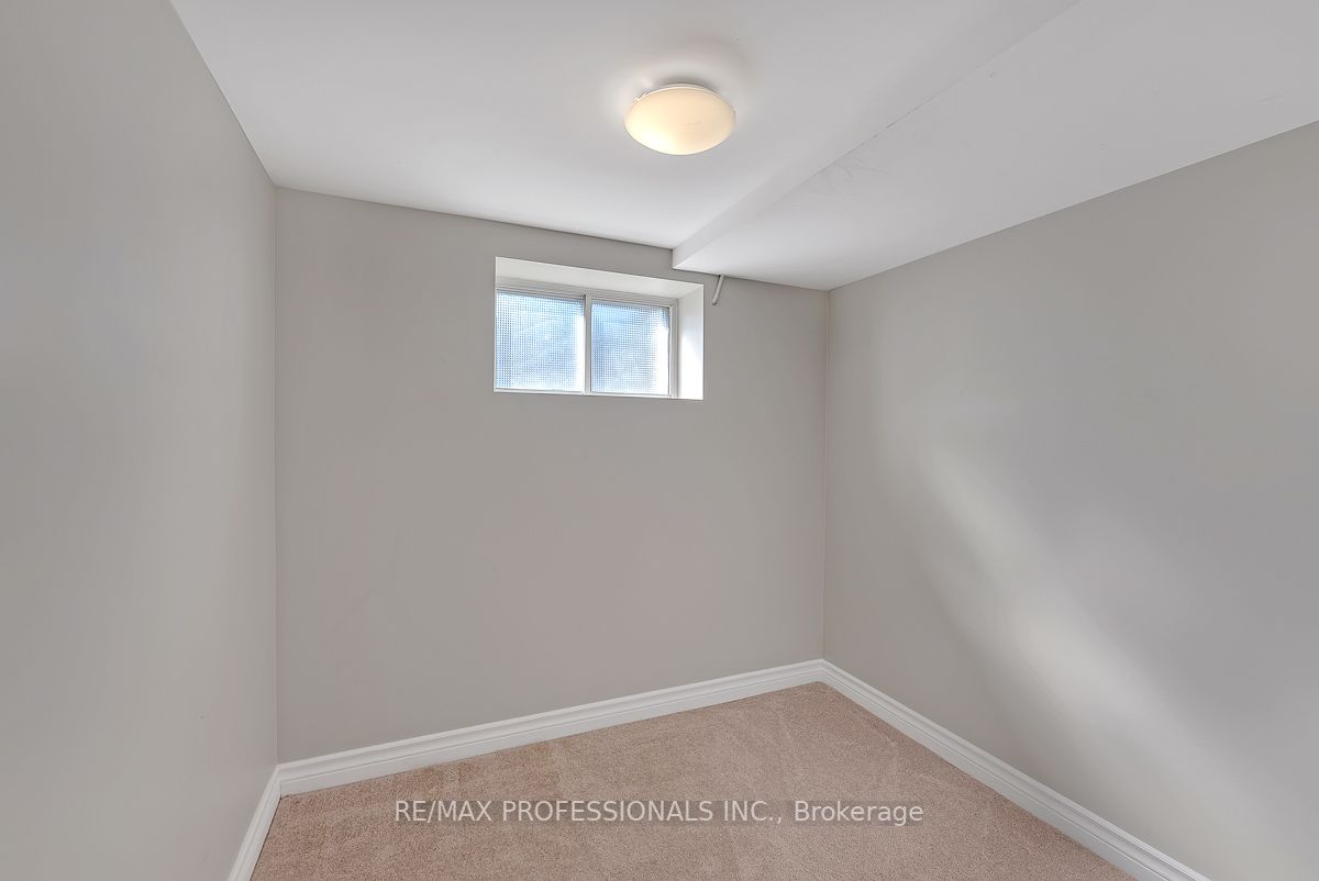 112 Clendenan Ave