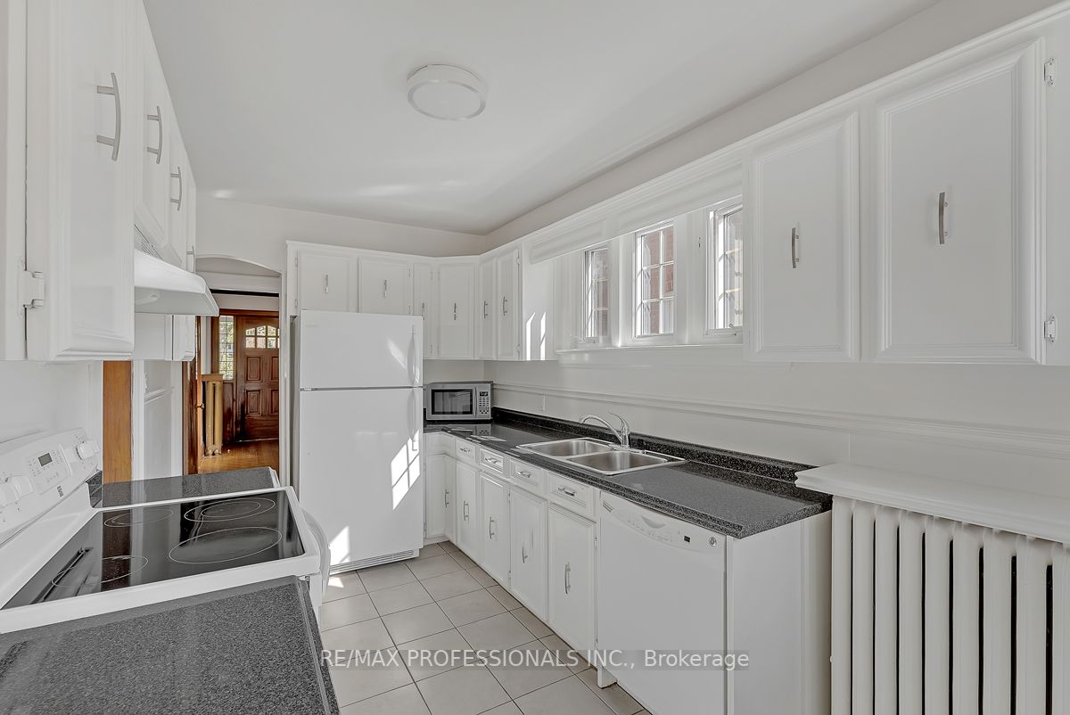 112 Clendenan Ave