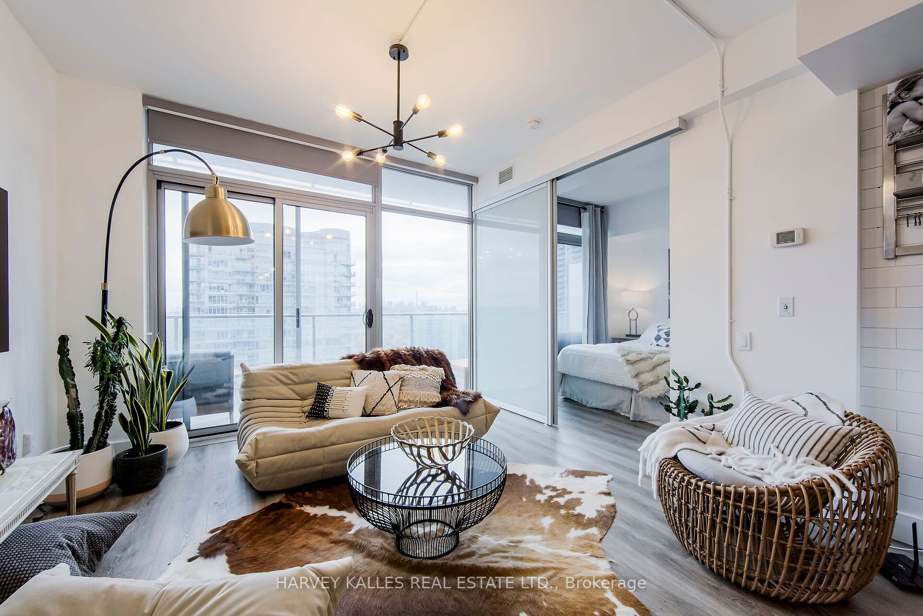 103 The Queensway, #2214