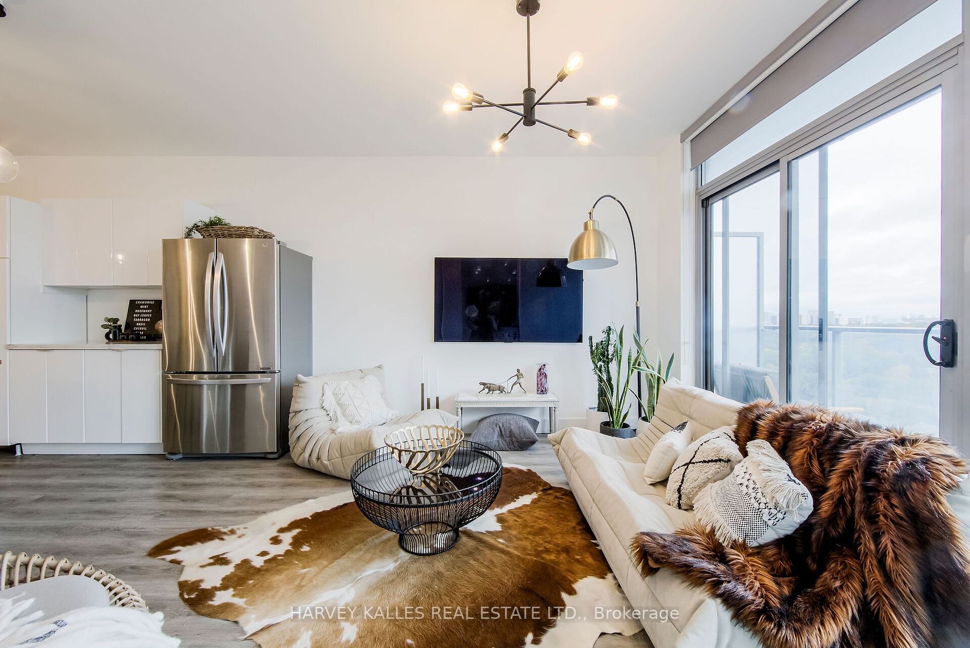 103 The Queensway, #2214