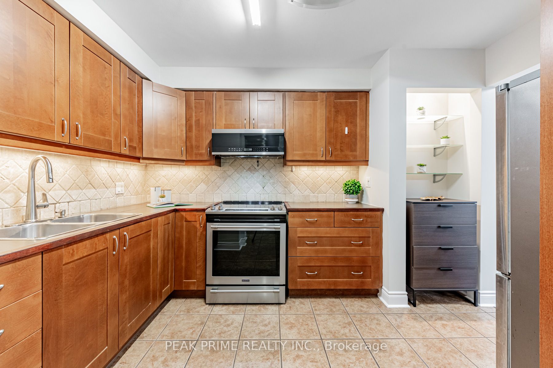 2075 Asta Dr, #28