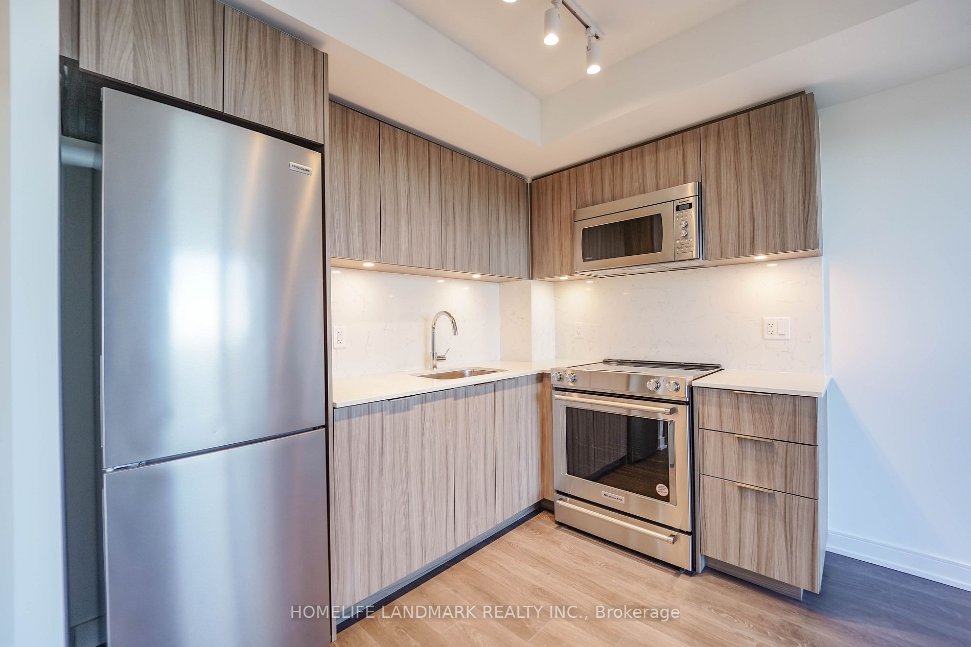 30 Samuel Wood Way, #2303