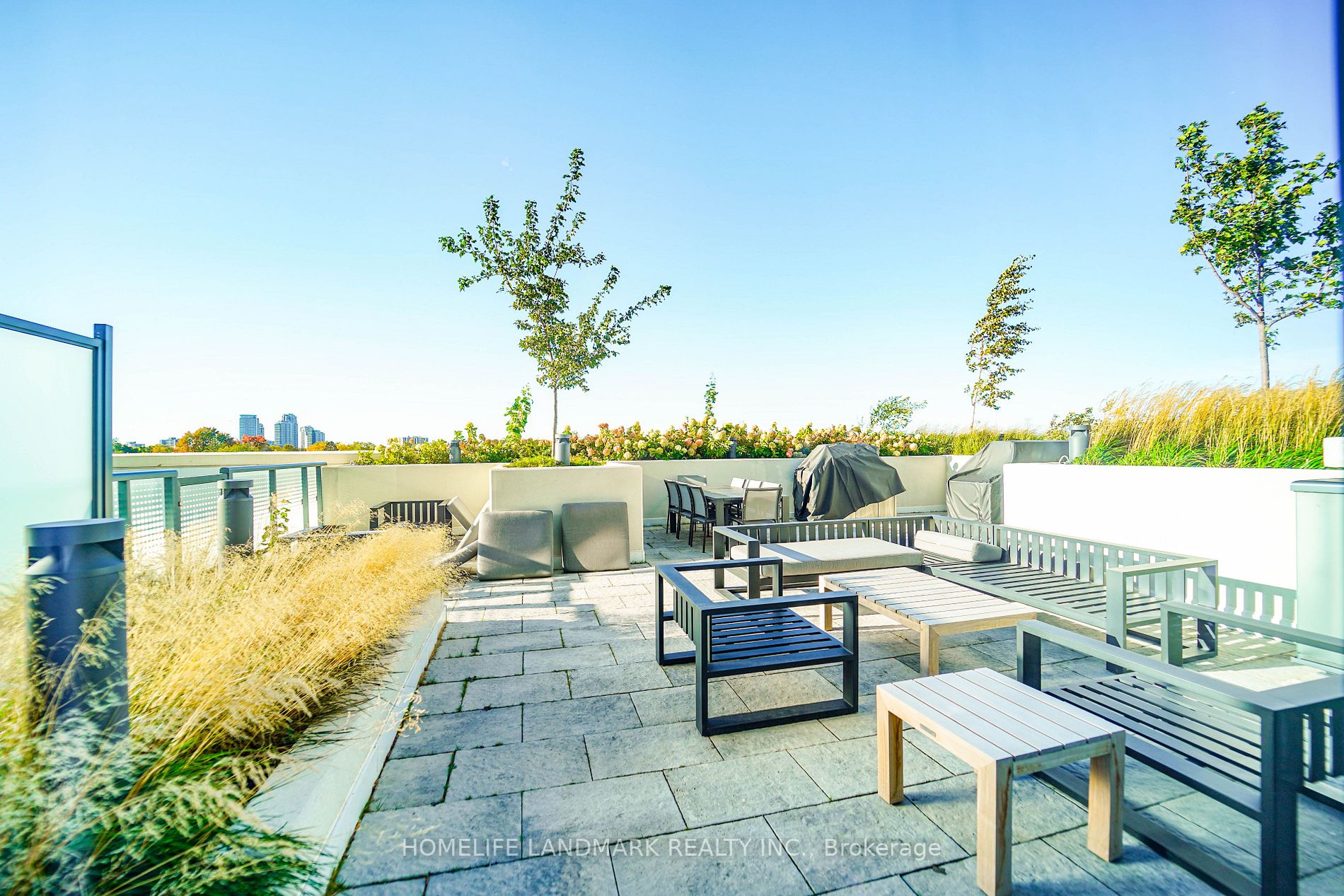 30 Samuel Wood Way, #2303