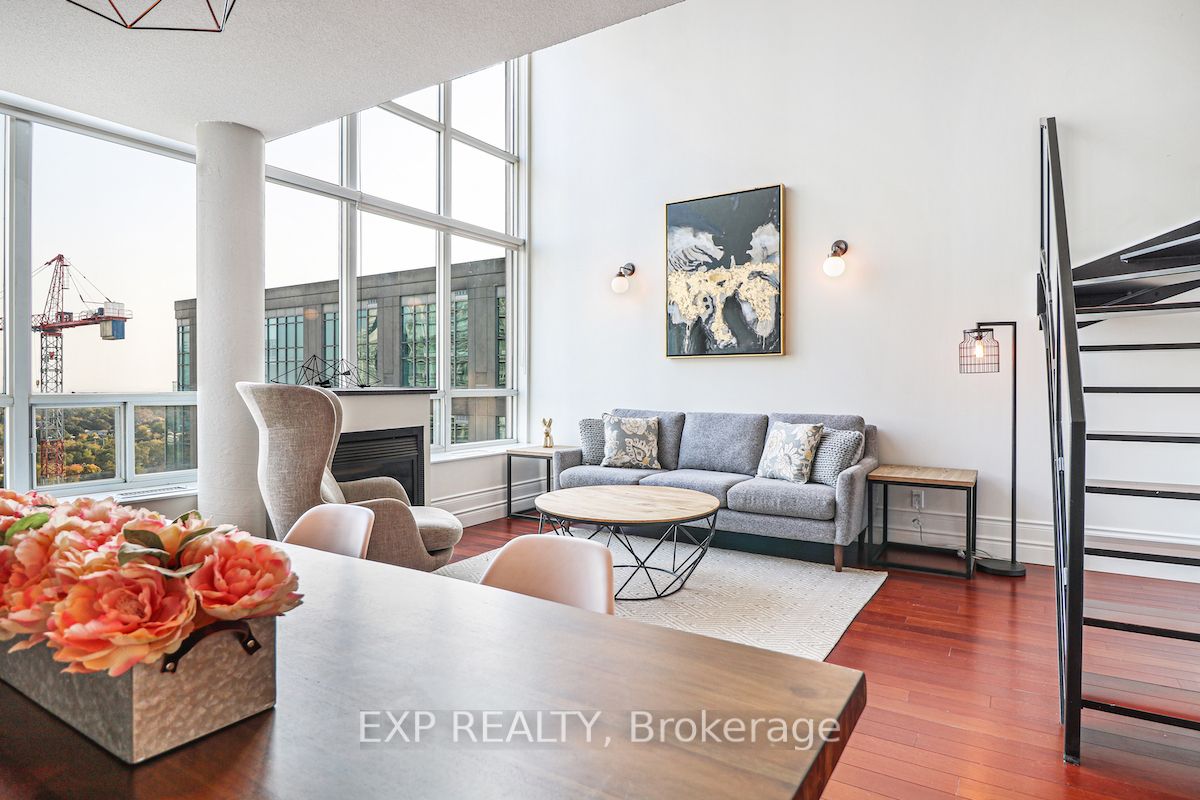 250 Manitoba St, #835