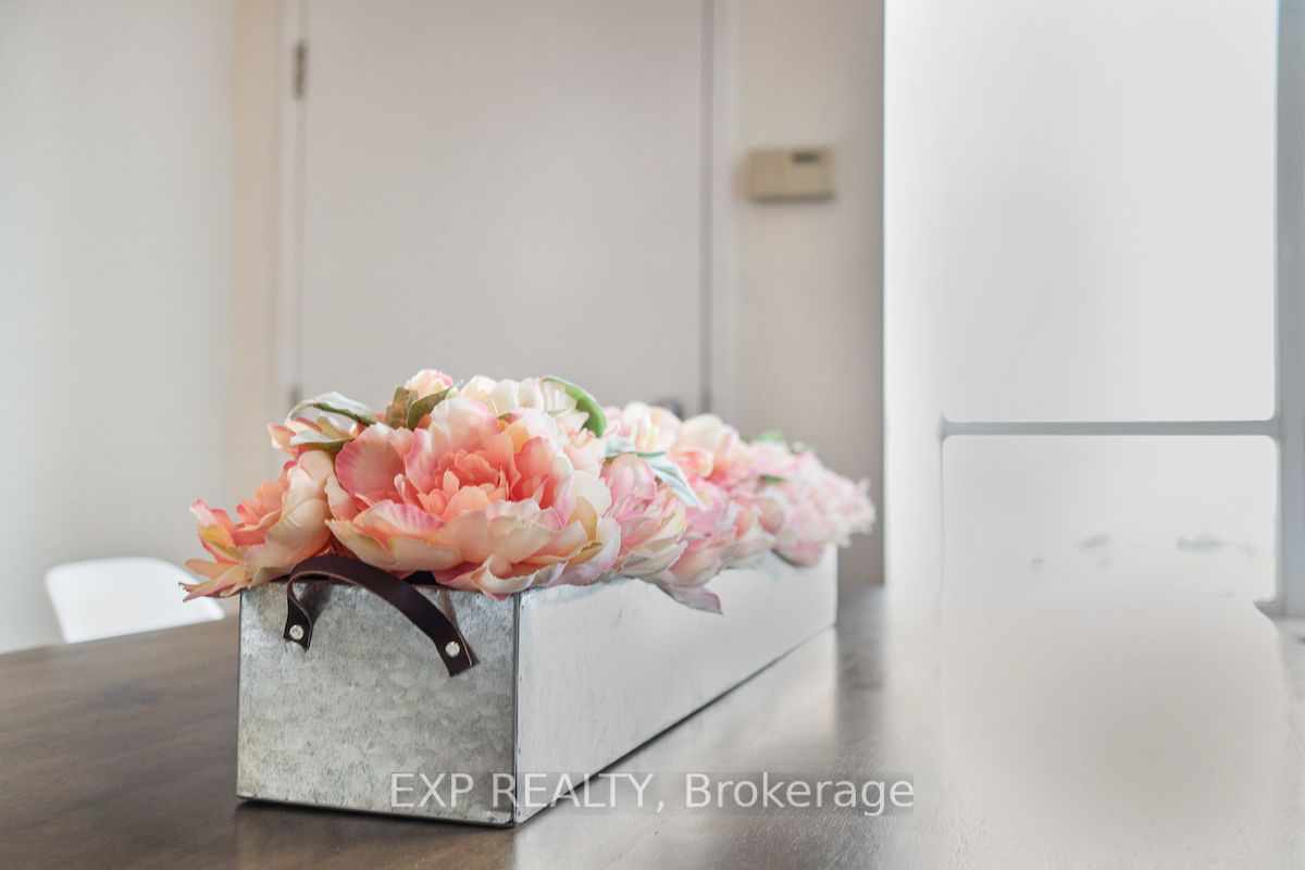 250 Manitoba St, #835