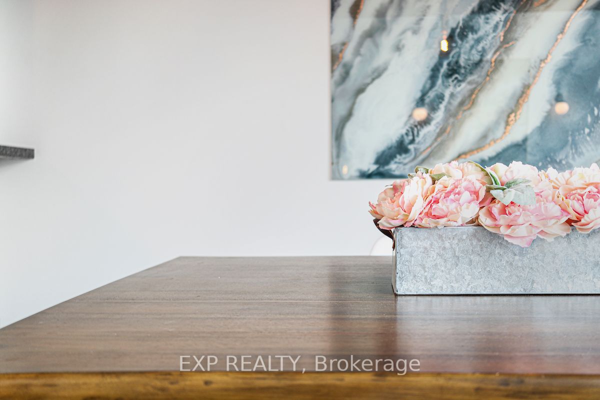 250 Manitoba St, #835