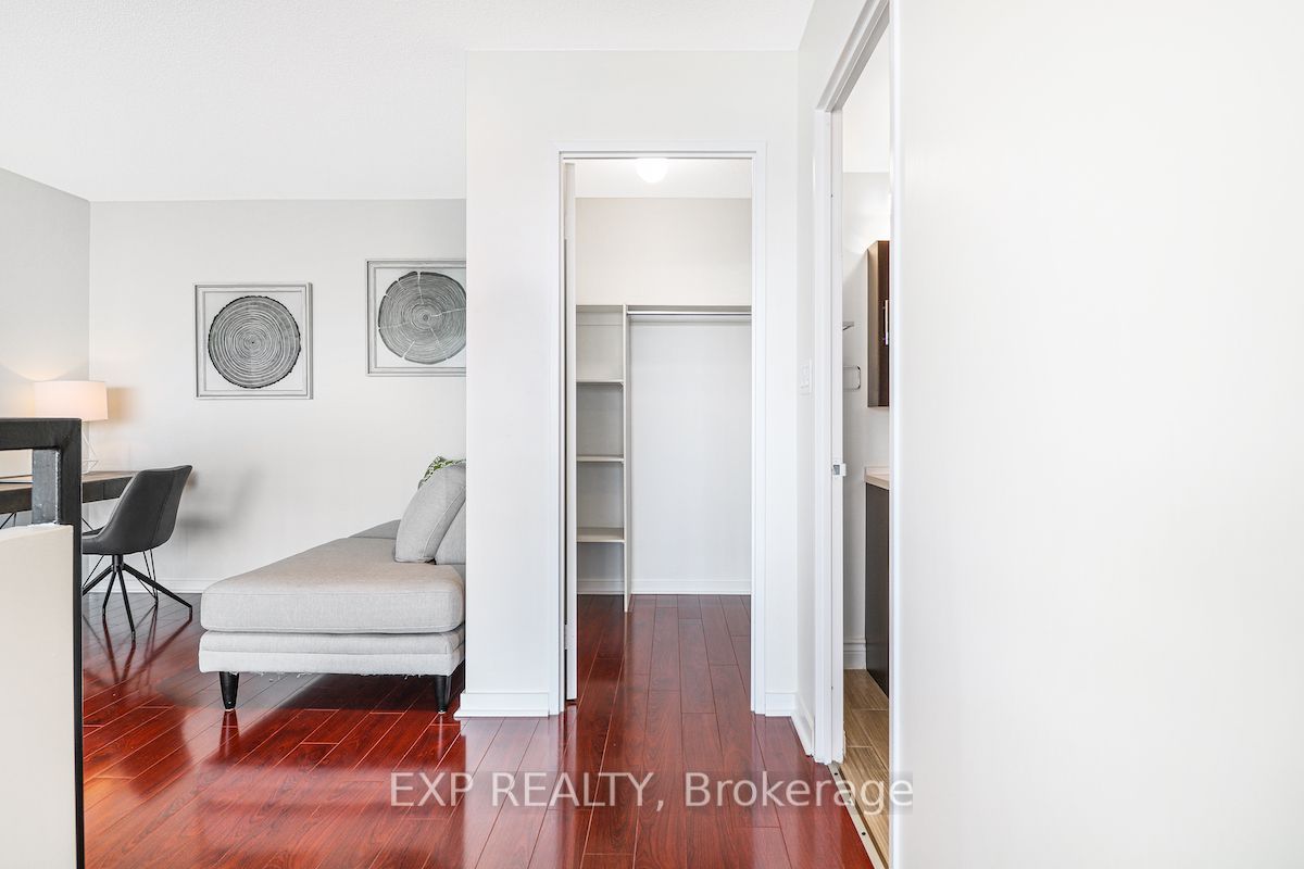 250 Manitoba St, #835