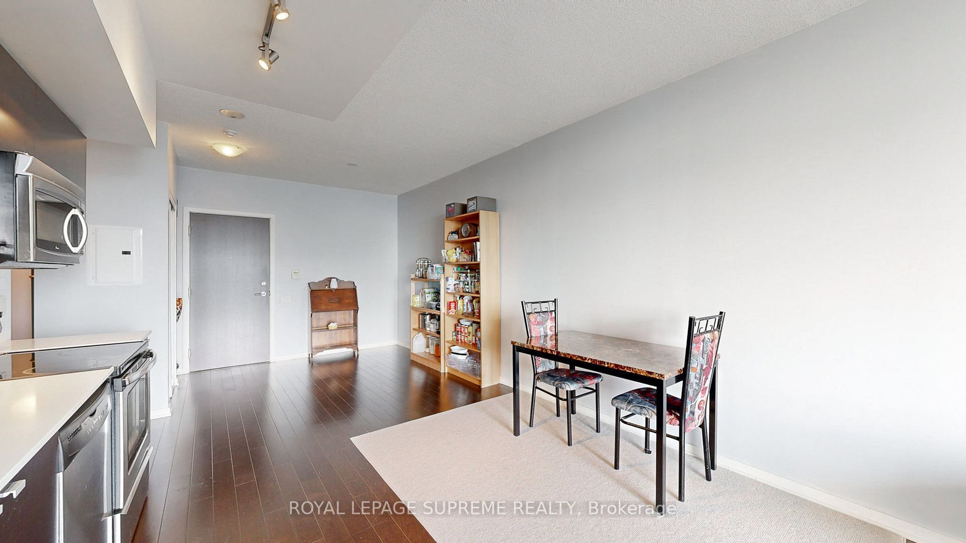 103 The Queensway Ave E, #2615