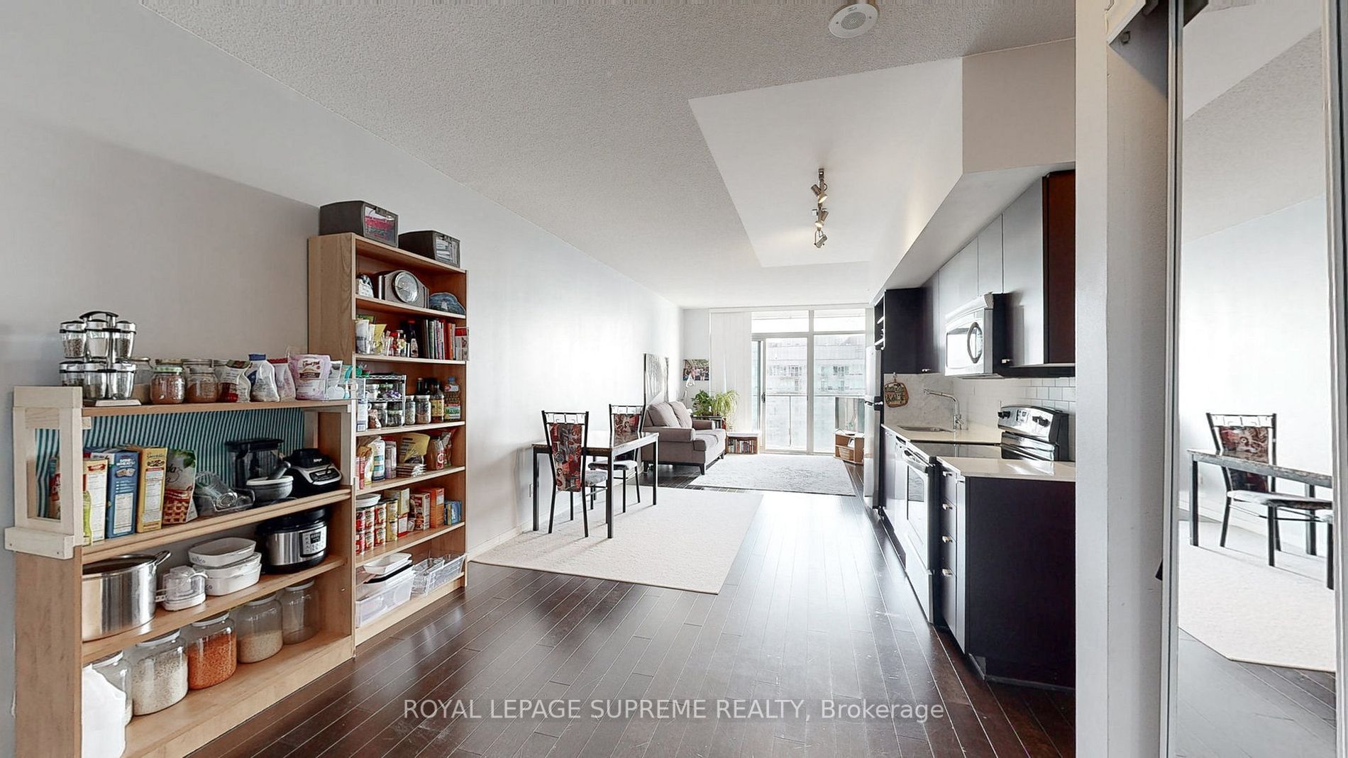 103 The Queensway Ave E, #2615