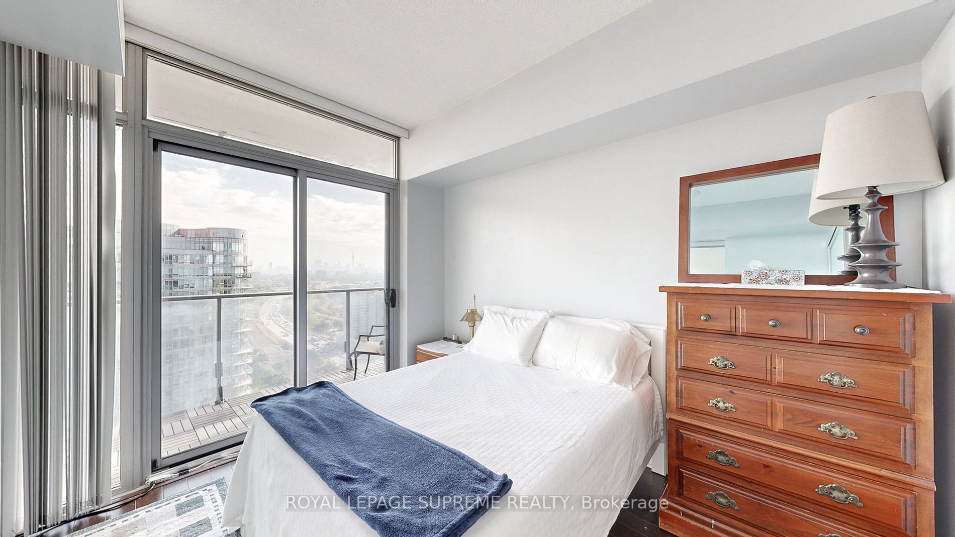 103 The Queensway Ave E, #2615