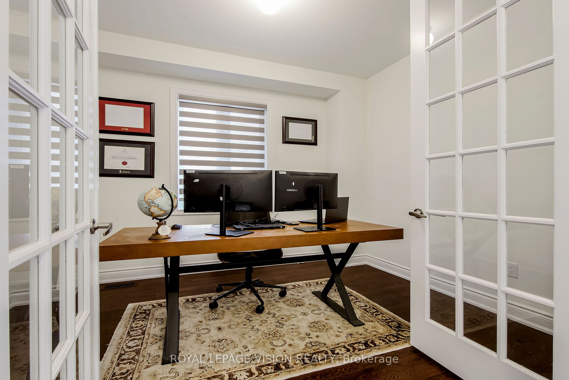 14 Lowell Cres