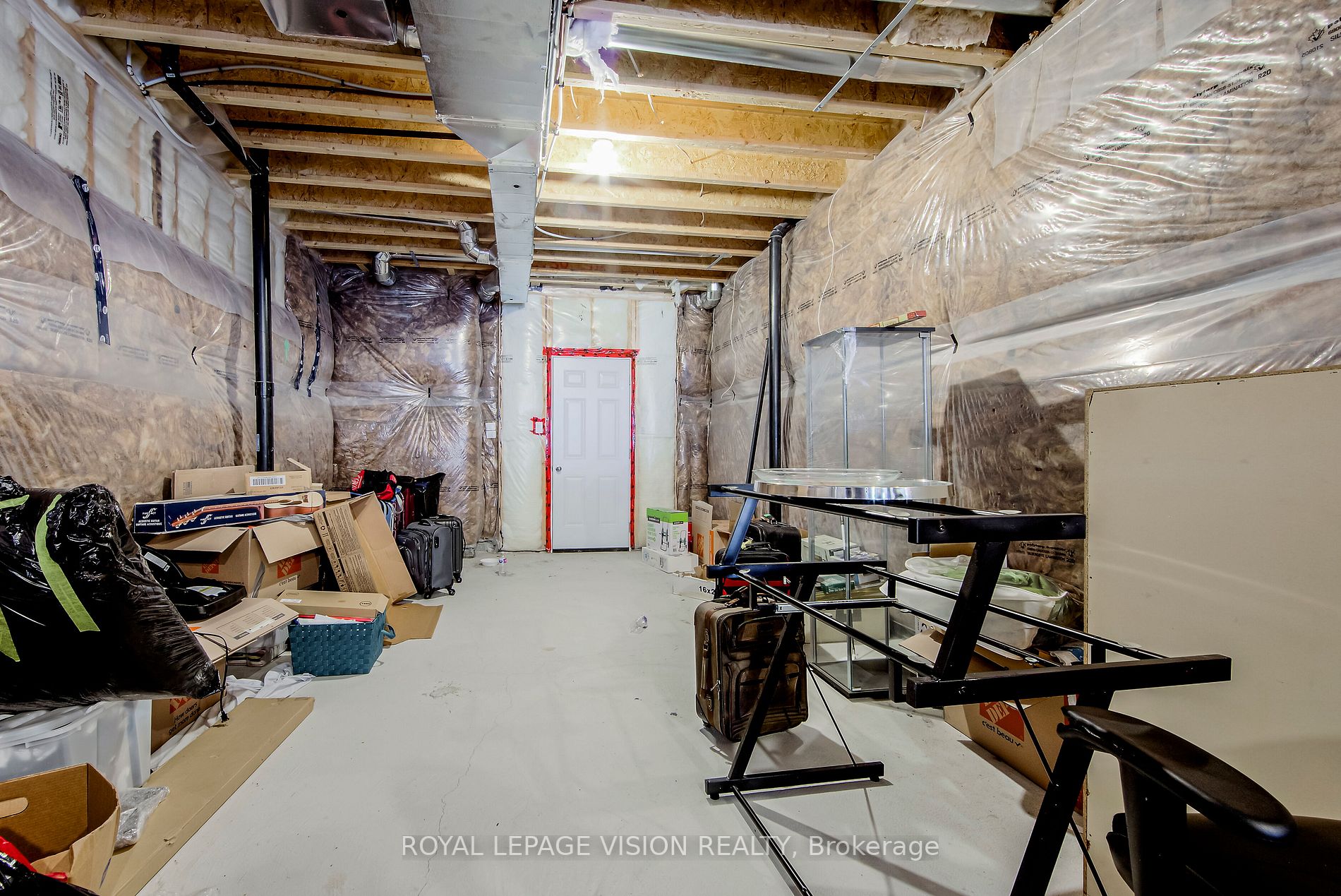 14 Lowell Cres
