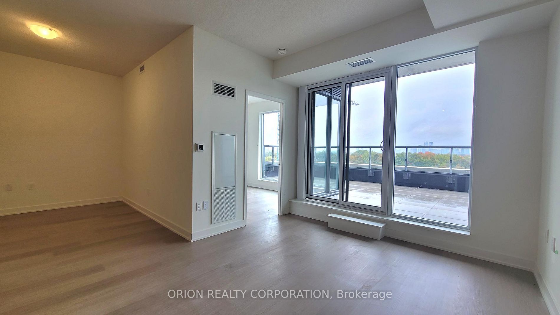 859 The Queensway, #617