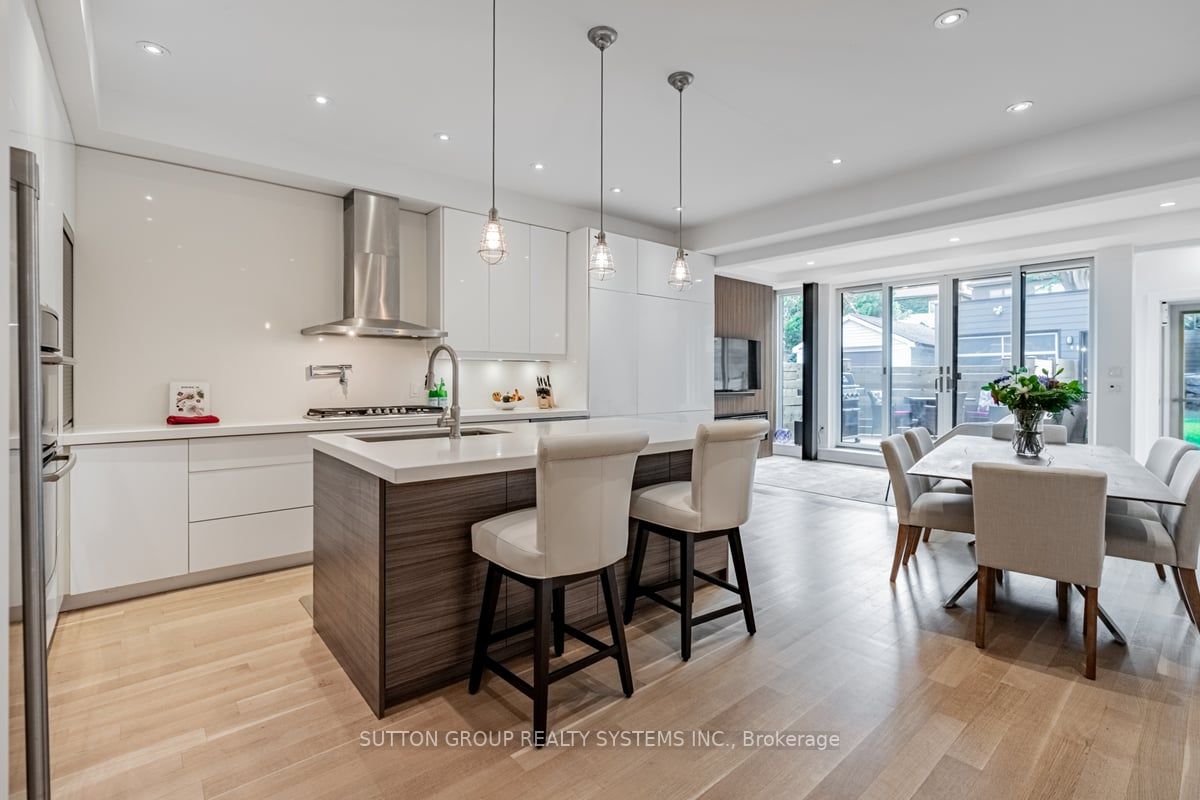 33 Ostend Ave