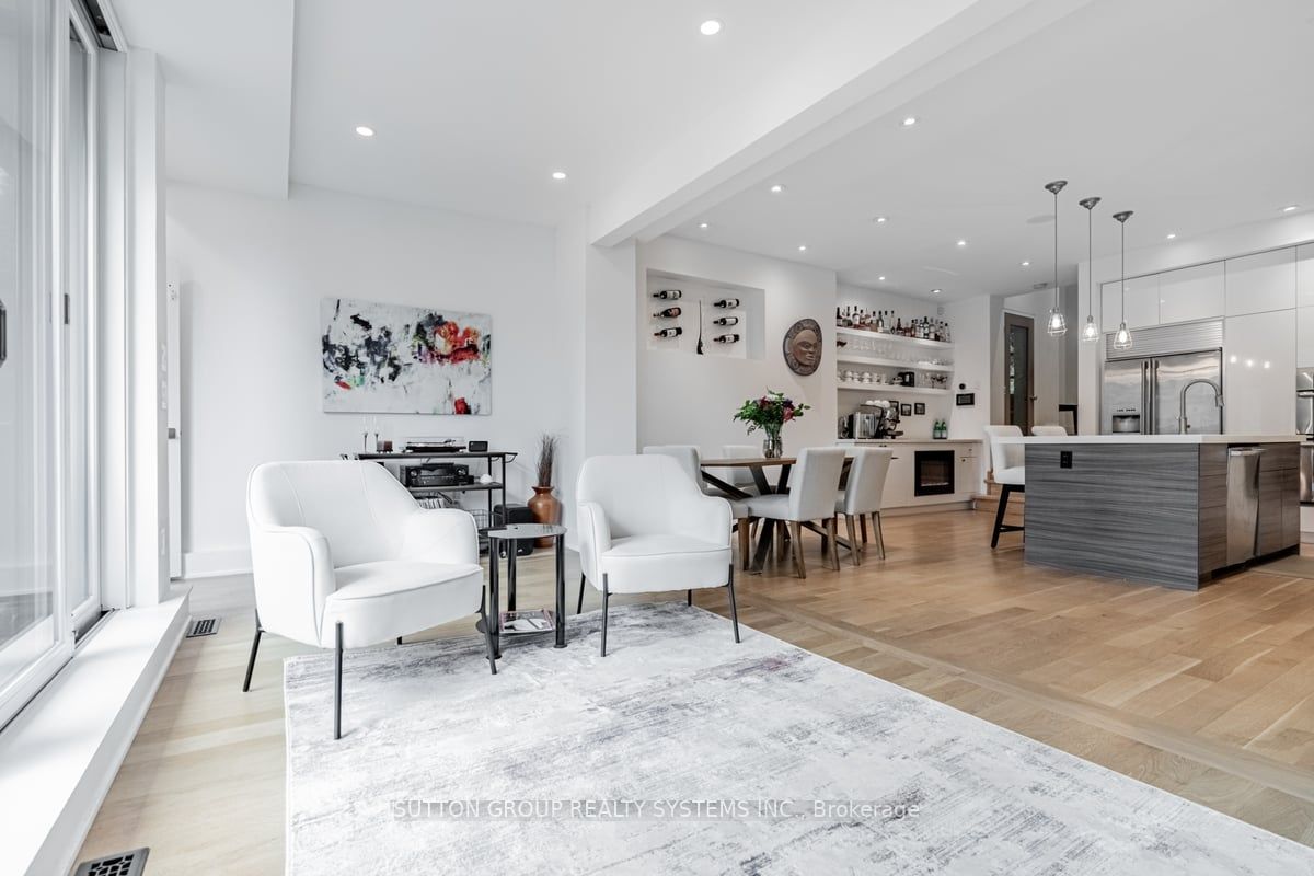 33 Ostend Ave