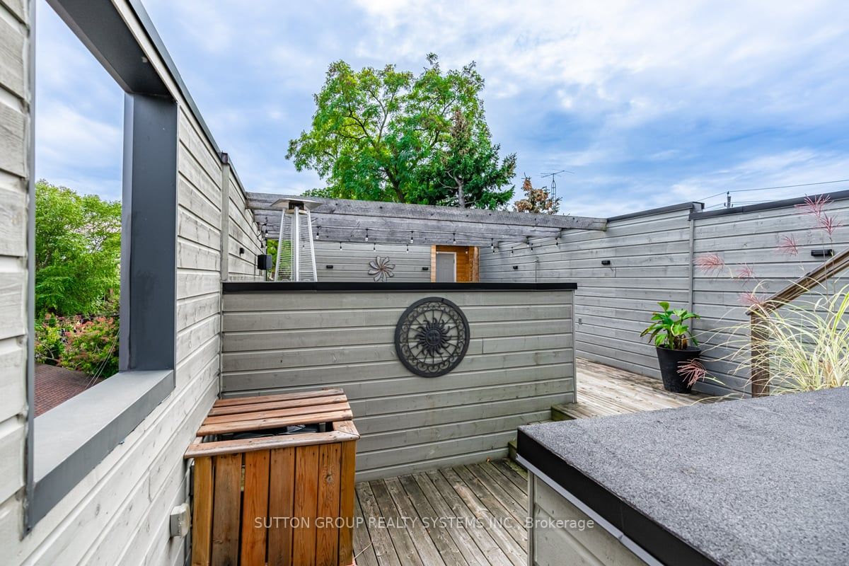 33 Ostend Ave