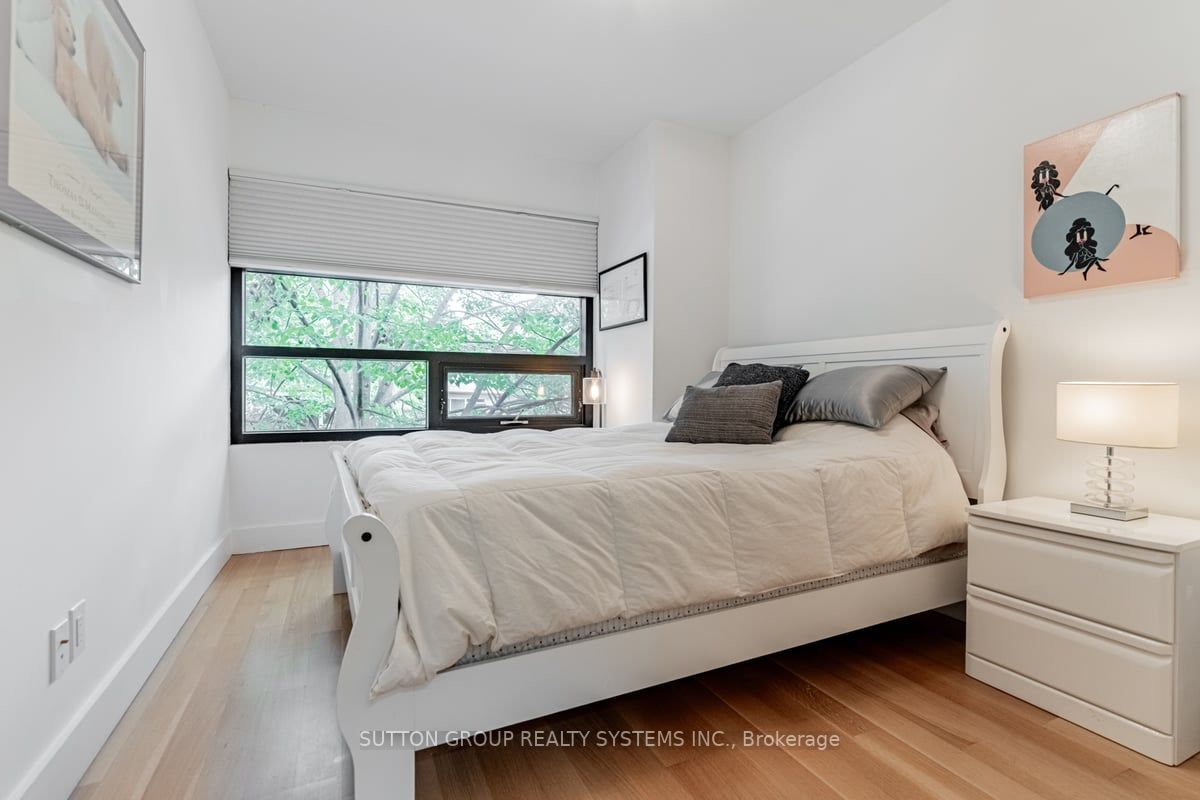 33 Ostend Ave