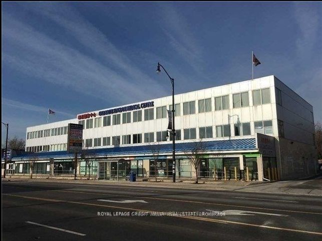 164 Queen St E, #106 B