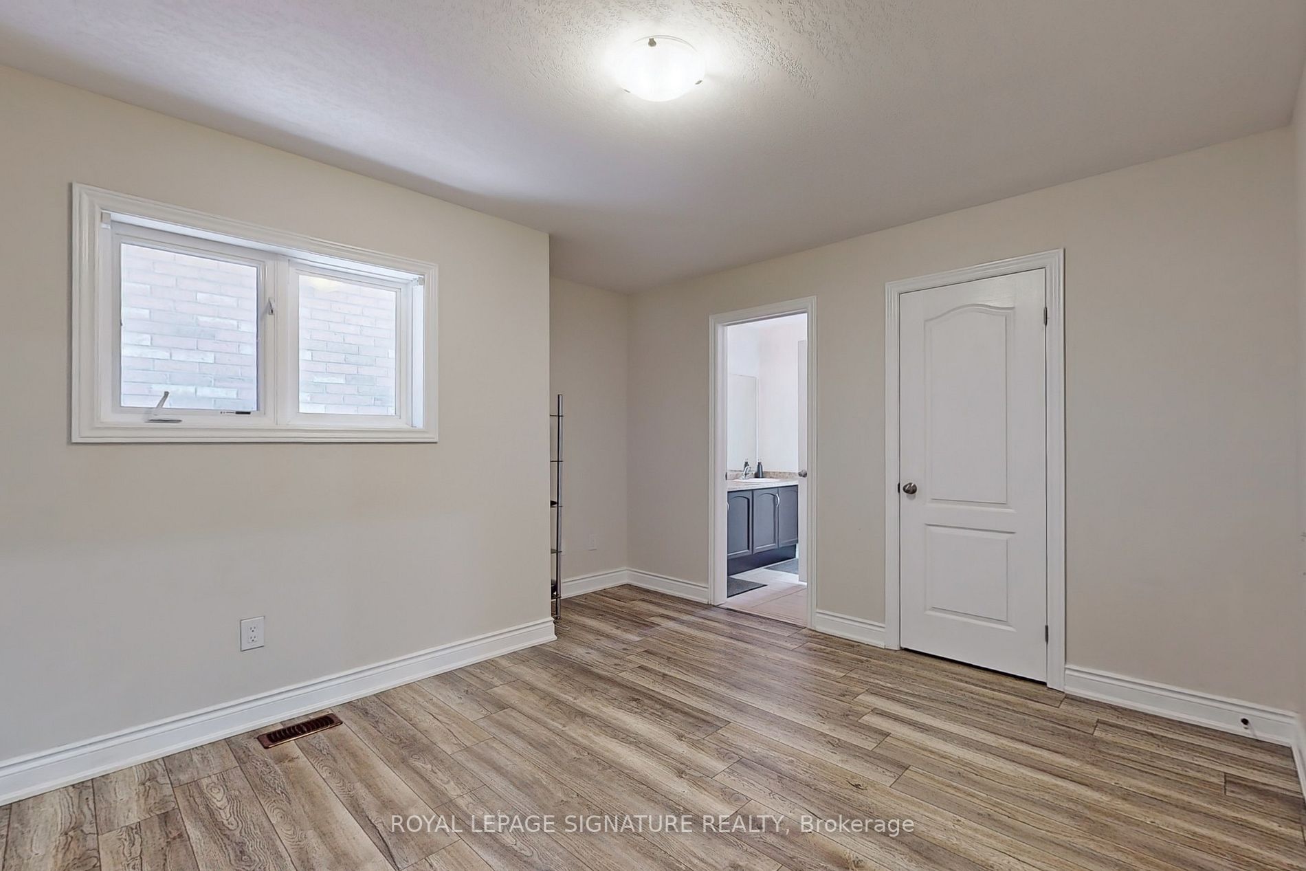 83 Monkton Circ
