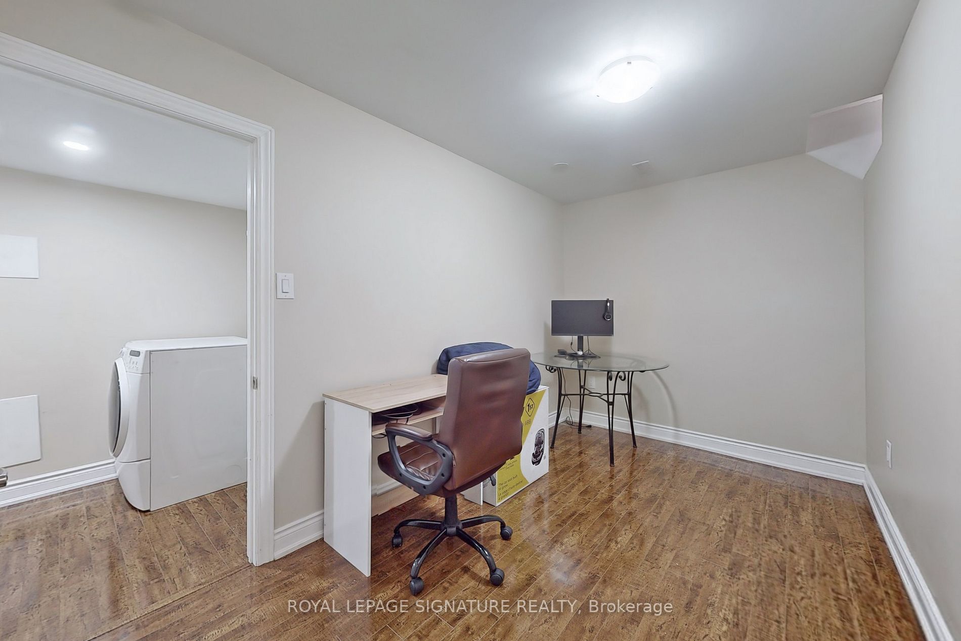 83 Monkton Circ