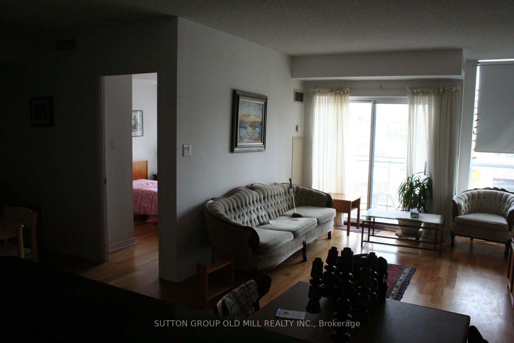 2495 Dundas St.W. St W, #315