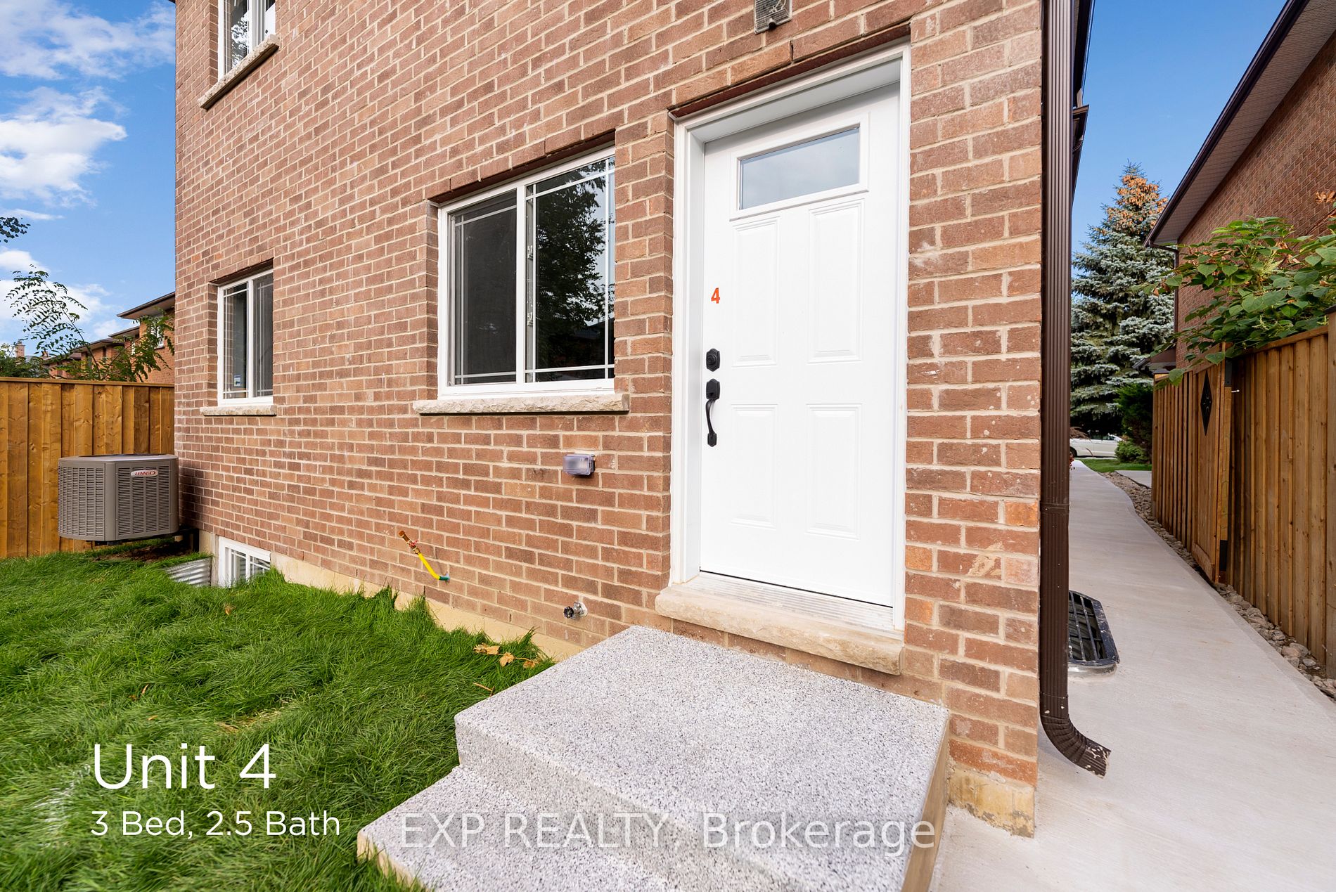 659 Roselaire Tr