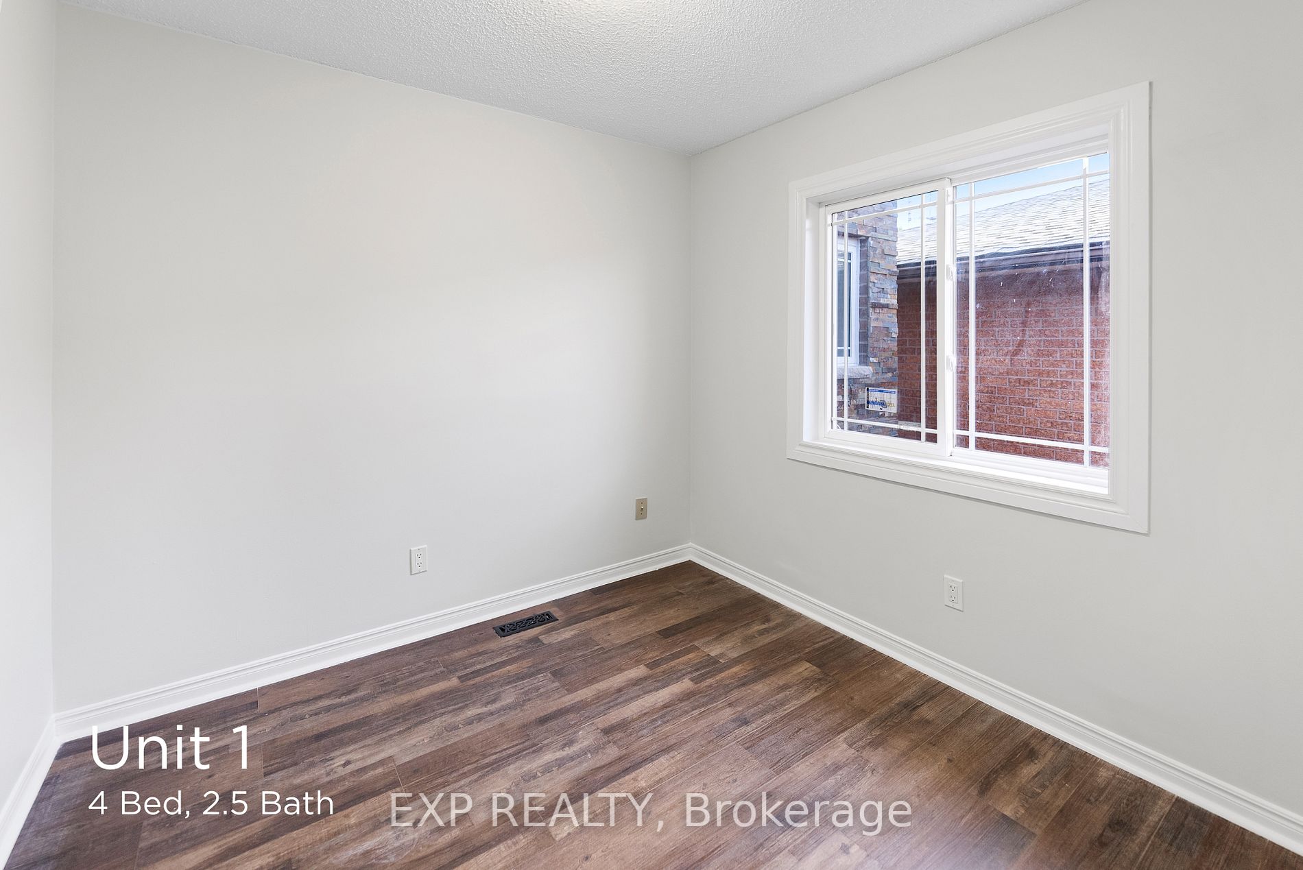659 Roselaire Tr