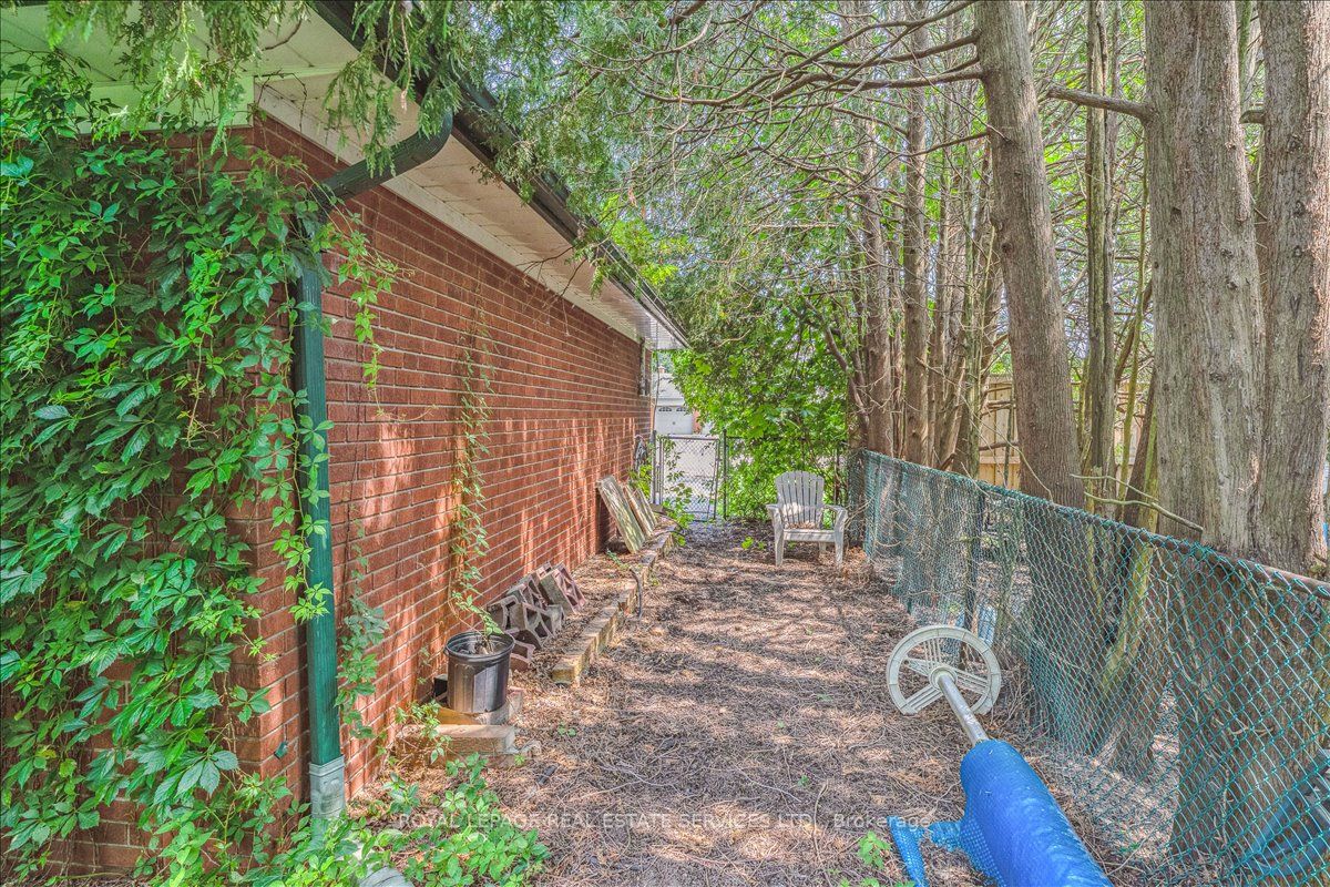326 Sandlewood Rd