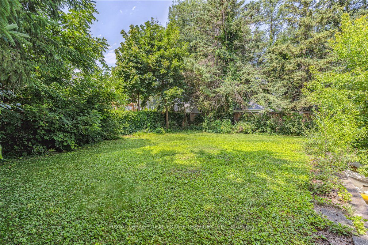 326 Sandlewood Rd