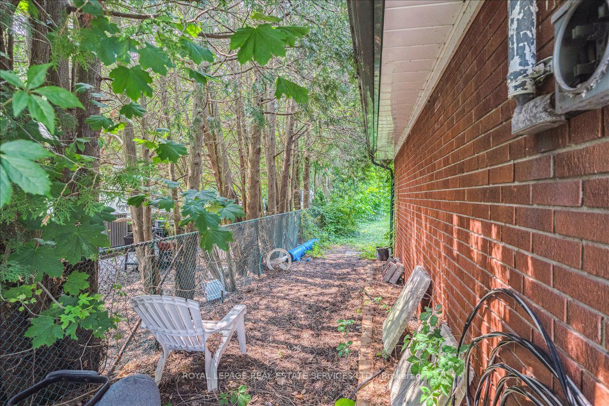 326 Sandlewood Rd