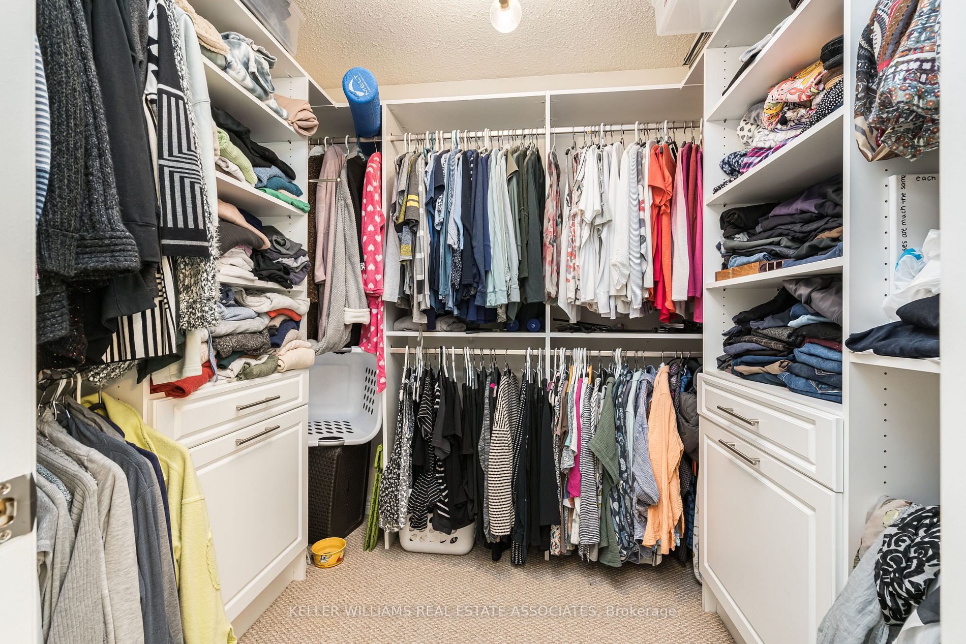 38 Logan Crt
