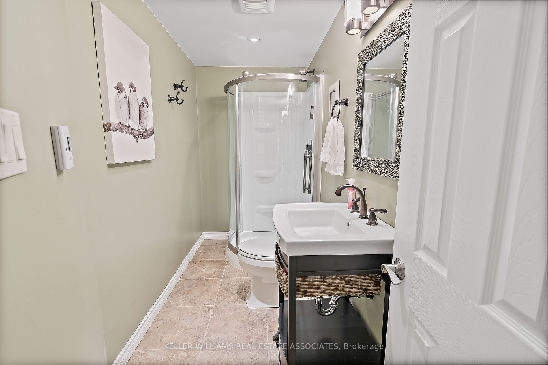 38 Logan Crt