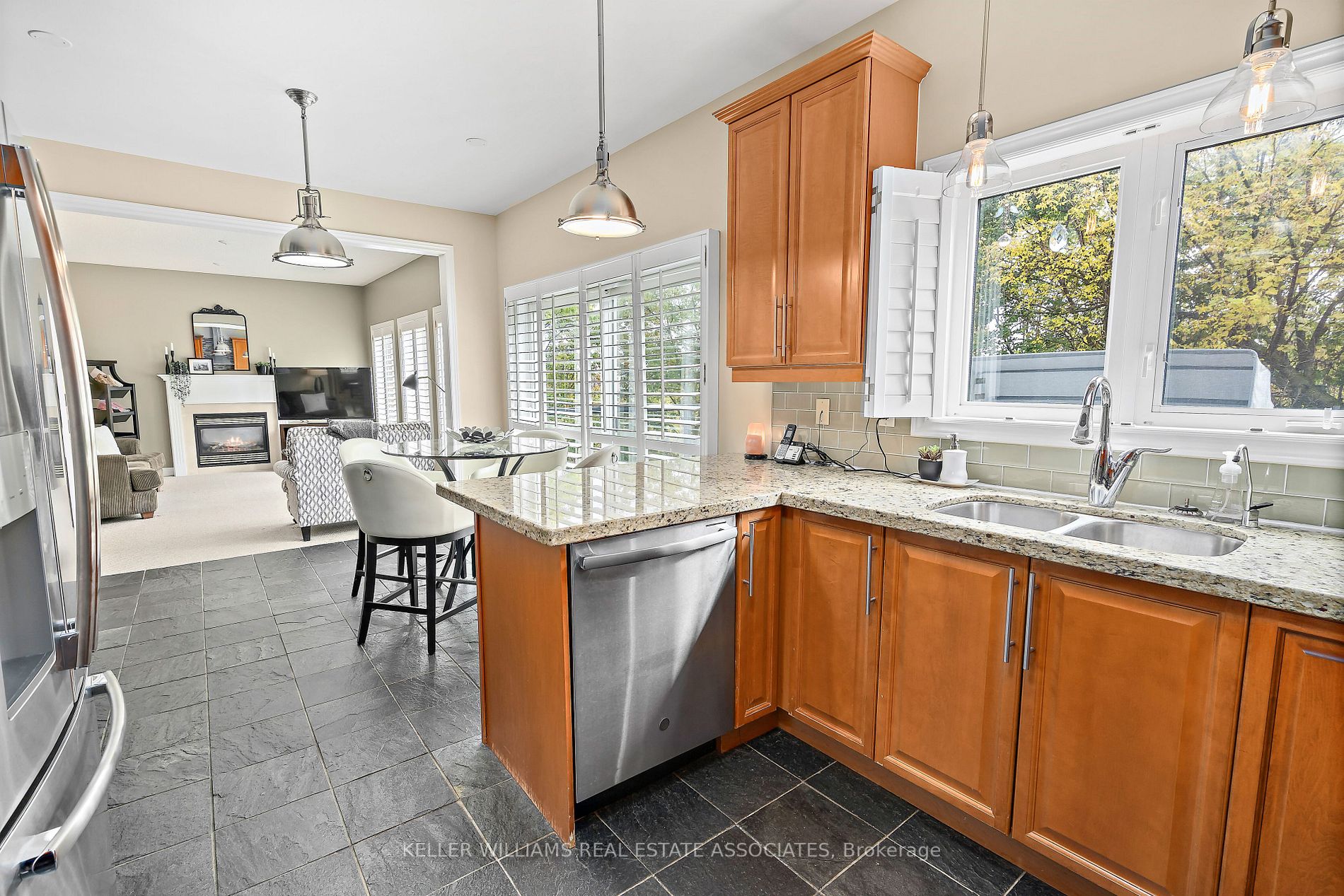 38 Logan Crt