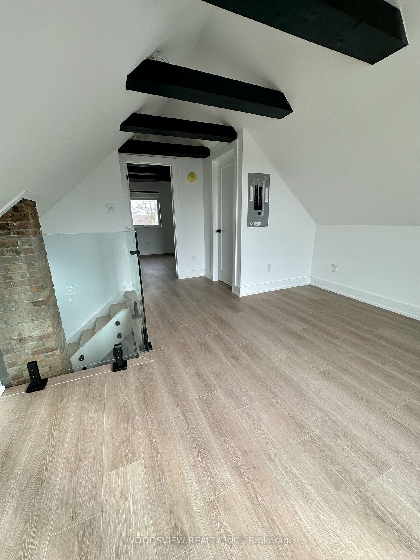 24 St Clair Gdns, #Upper