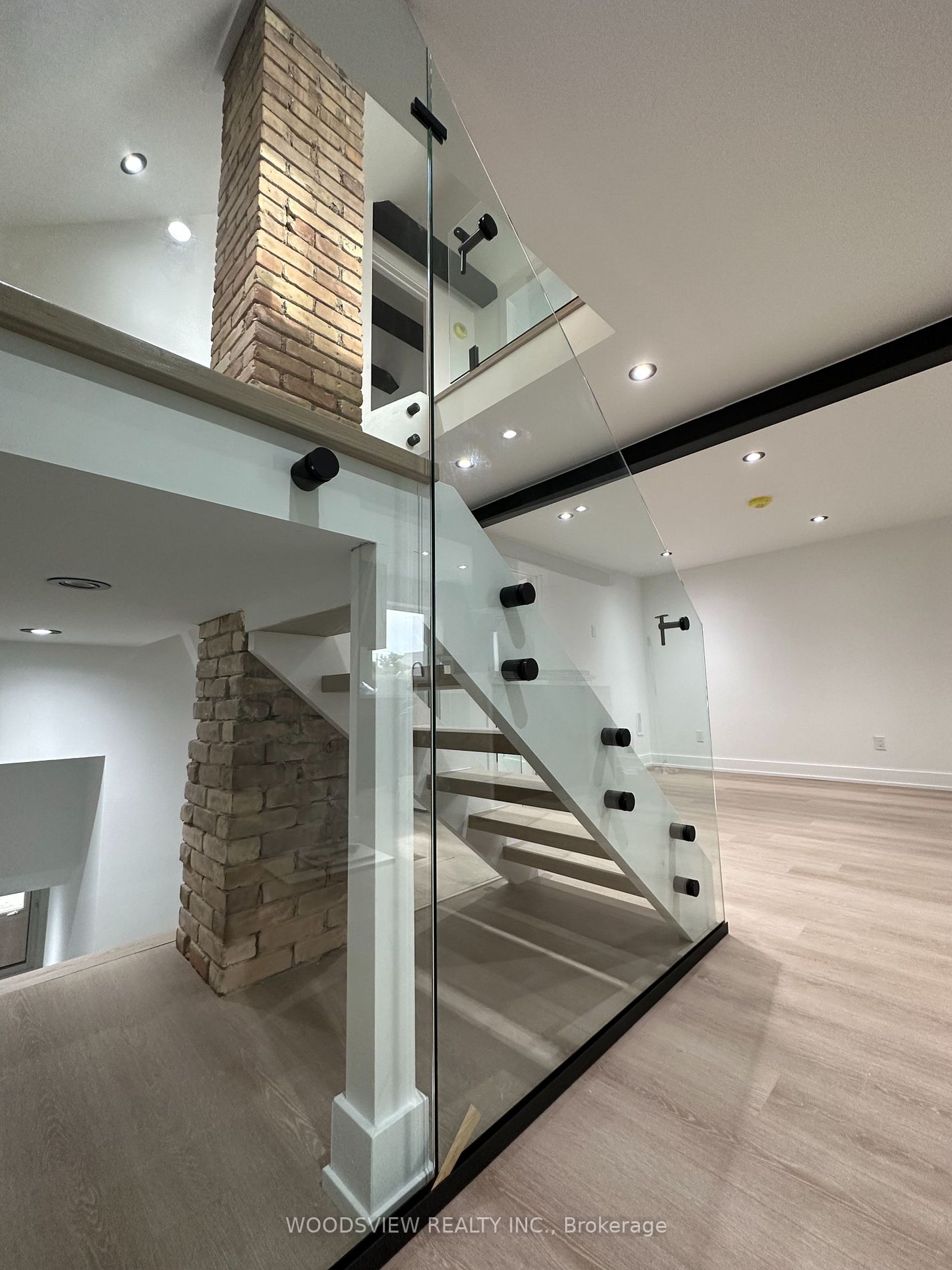 24 St Clair Gdns, #Upper