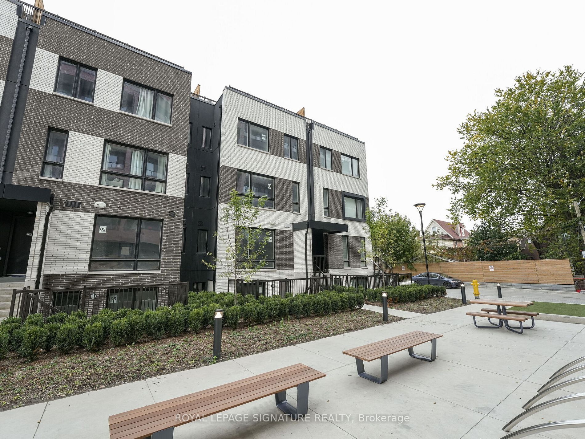 10 Ed Clark Gardens Blvd, #Th2