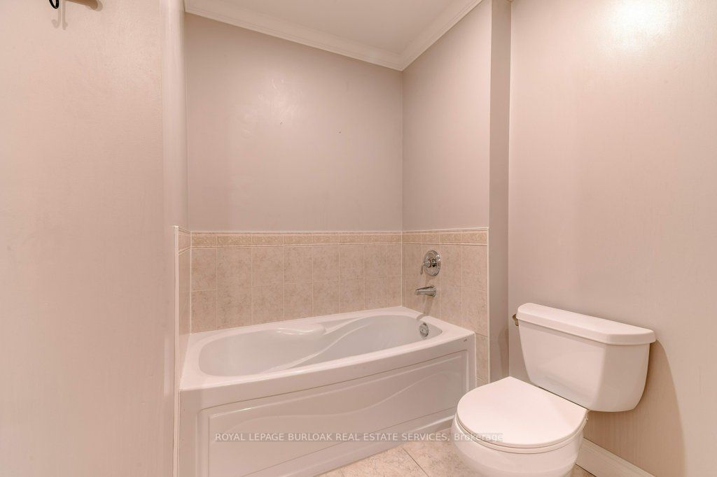 399 Elizabeth St, #506