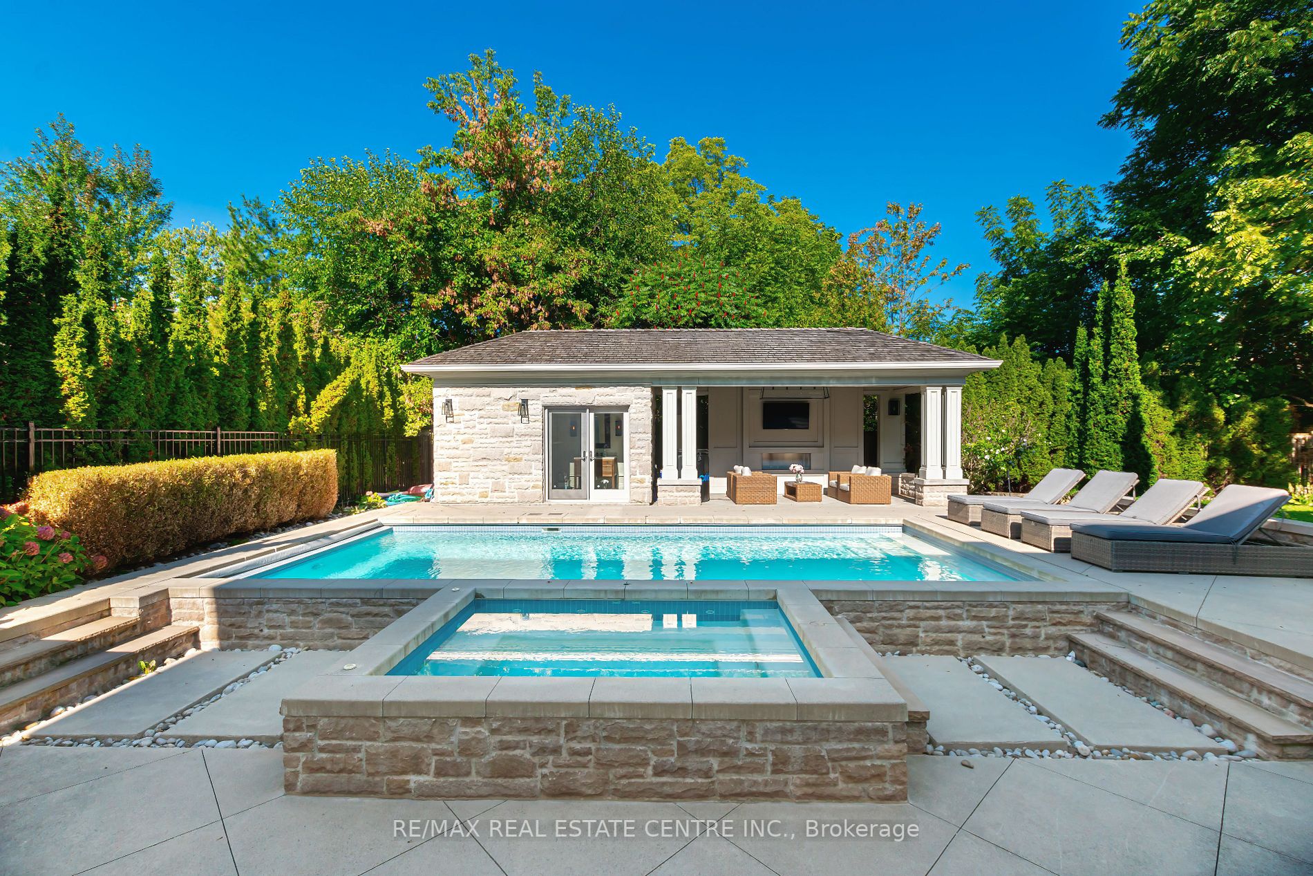 235 Winterborne Gate