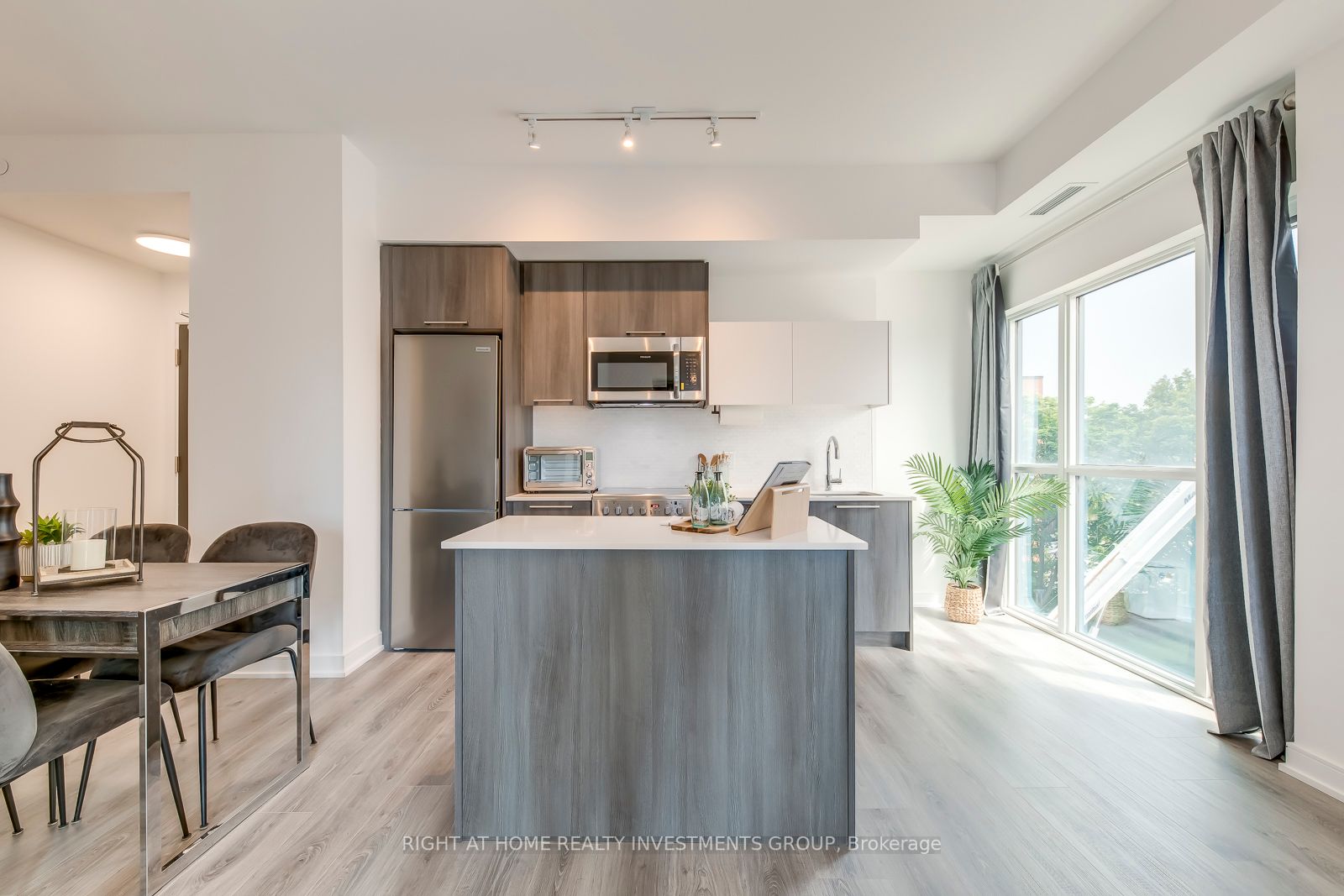 25 Neighbourhood Lane, #414