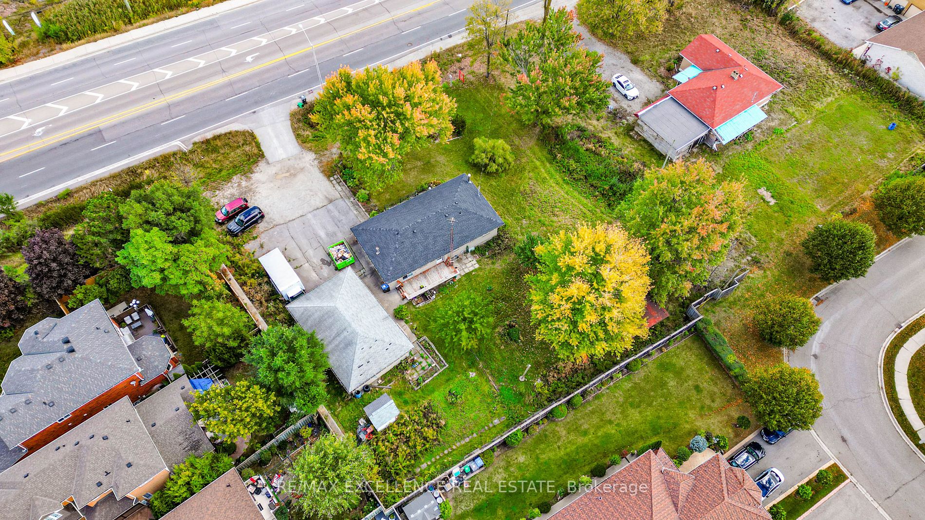 12164 Hurontario St