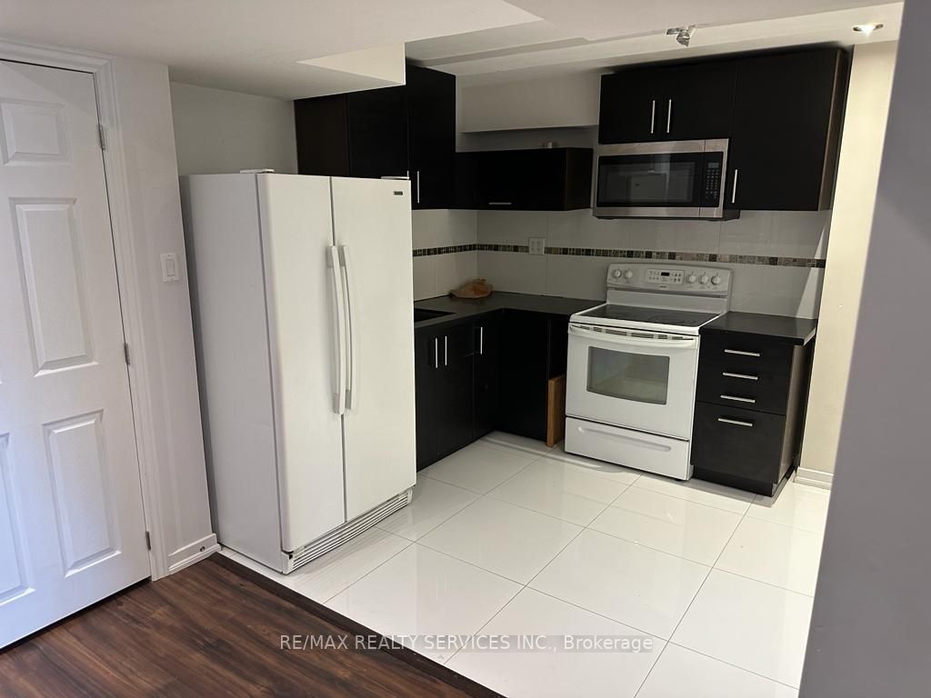 339 Edenbrook Hill Dr, #Lower