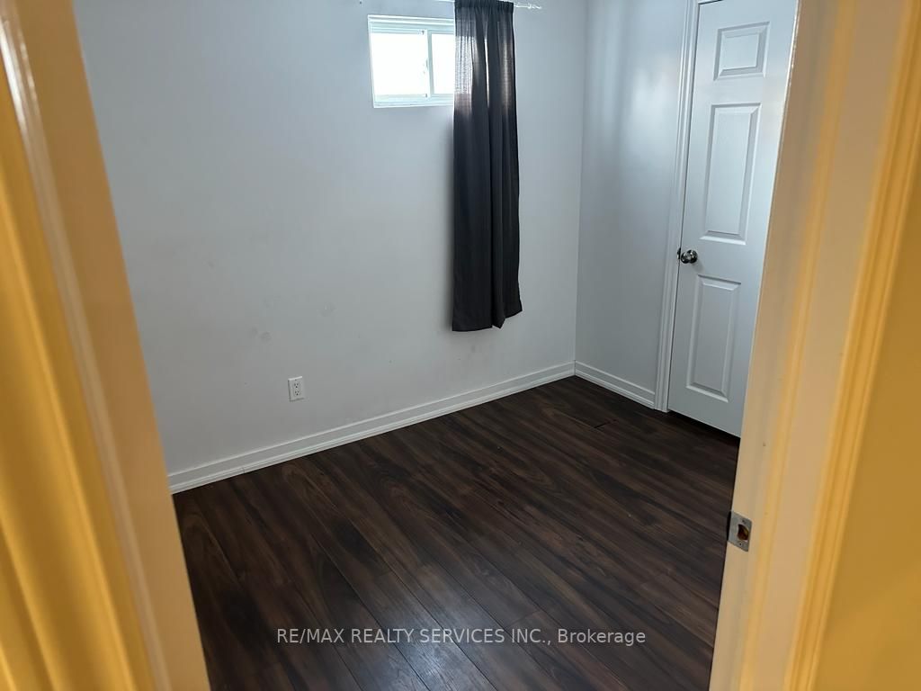 339 Edenbrook Hill Dr, #Lower