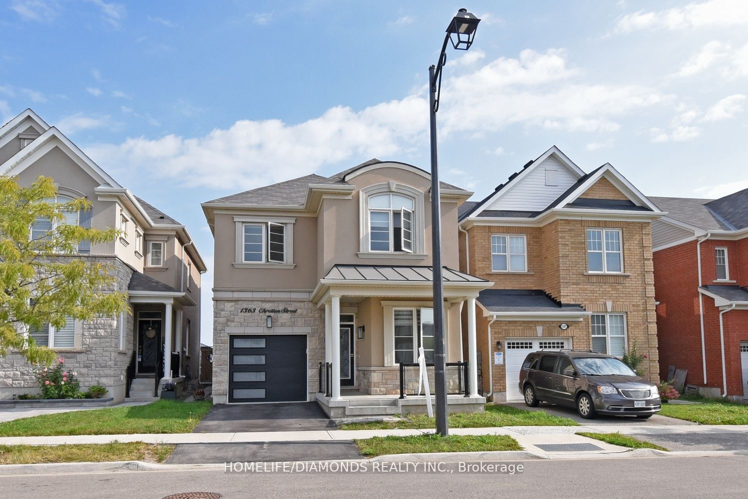 1363 Chretien St