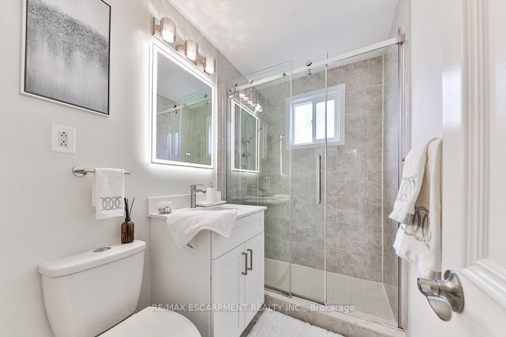 8 Kingswood Rd