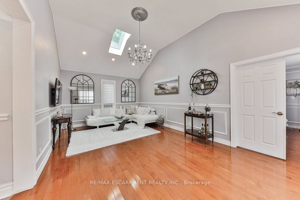 8 Kingswood Rd