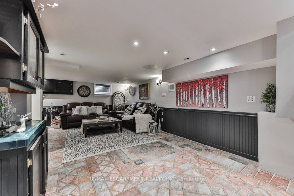 8 Kingswood Rd