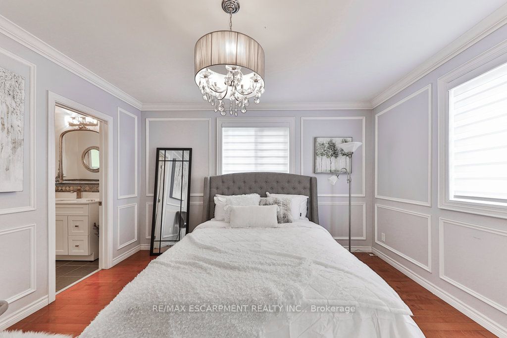 8 Kingswood Rd