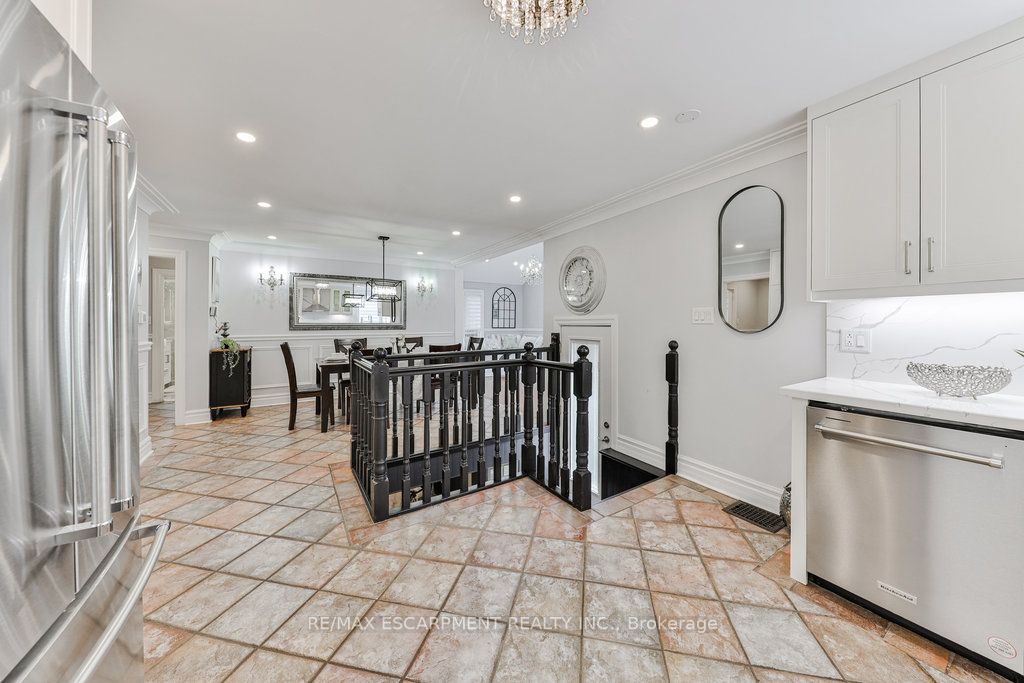 8 Kingswood Rd