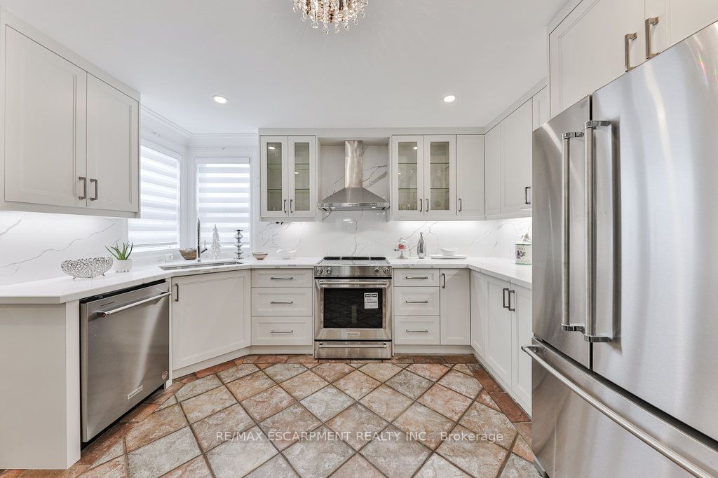 8 Kingswood Rd